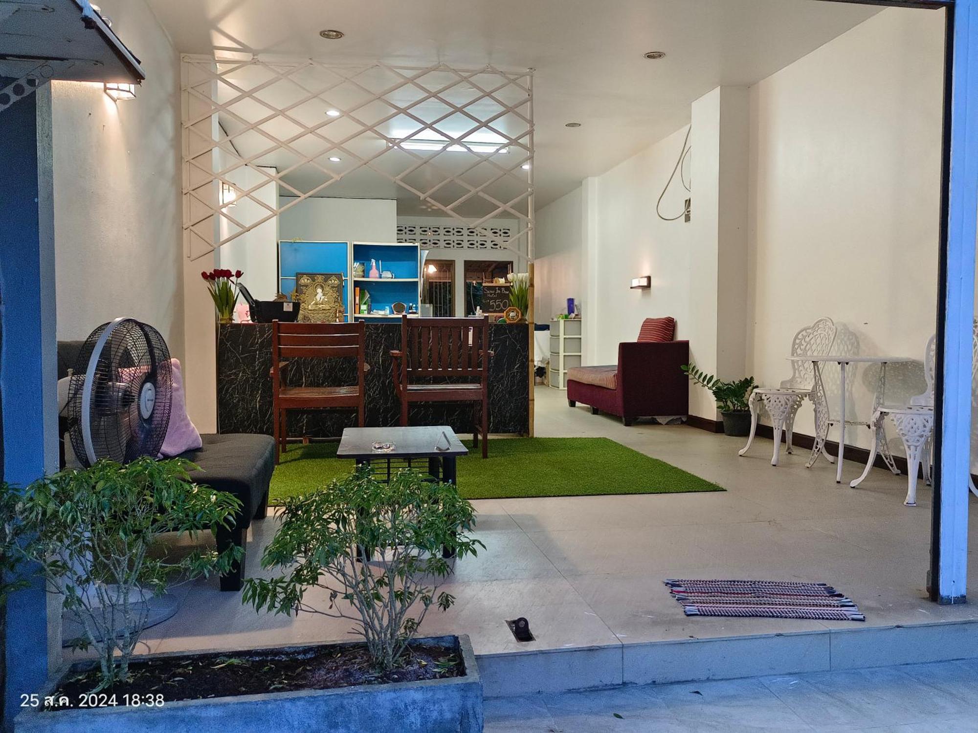 In Box Hostel Lipa Noi Exterior photo