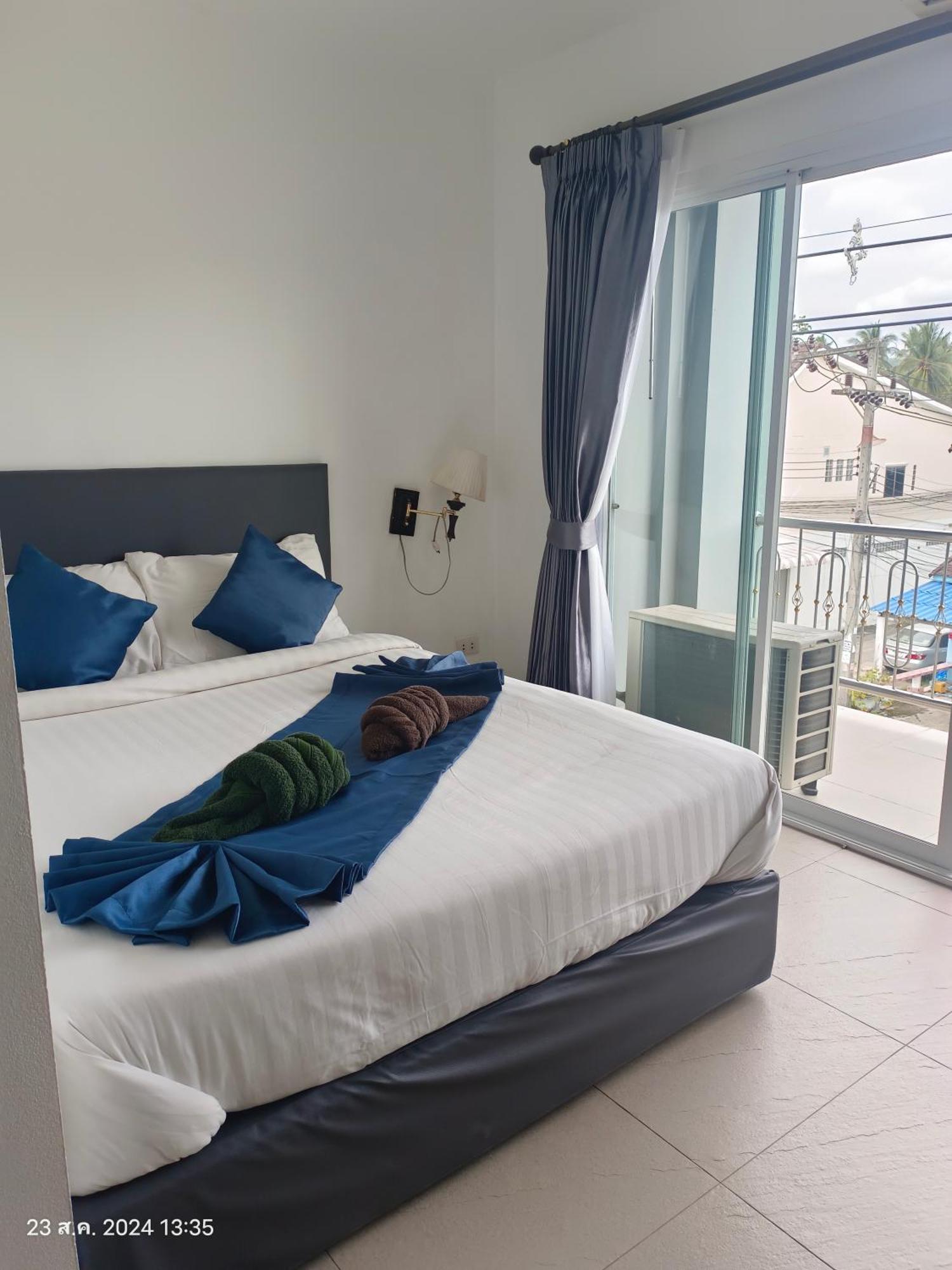 In Box Hostel Lipa Noi Exterior photo