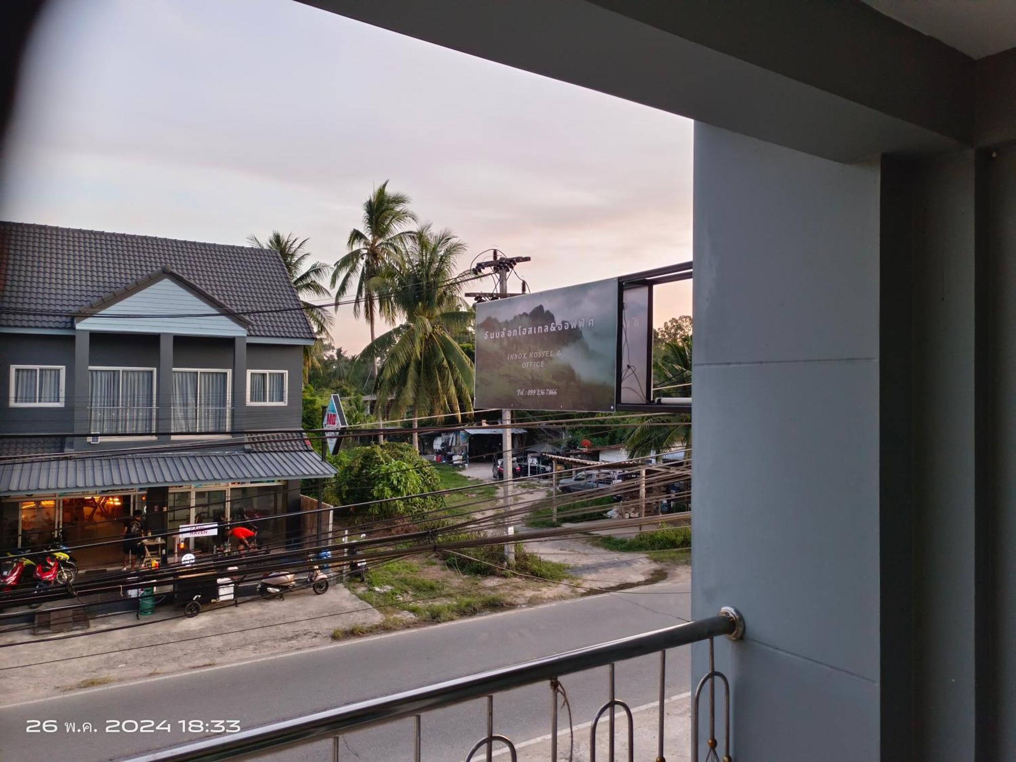 In Box Hostel Lipa Noi Exterior photo